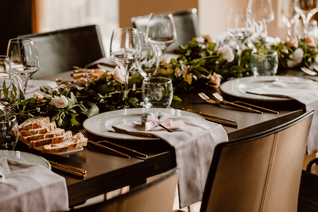La mise en place di un tavolo al ristorante i Fontanili
